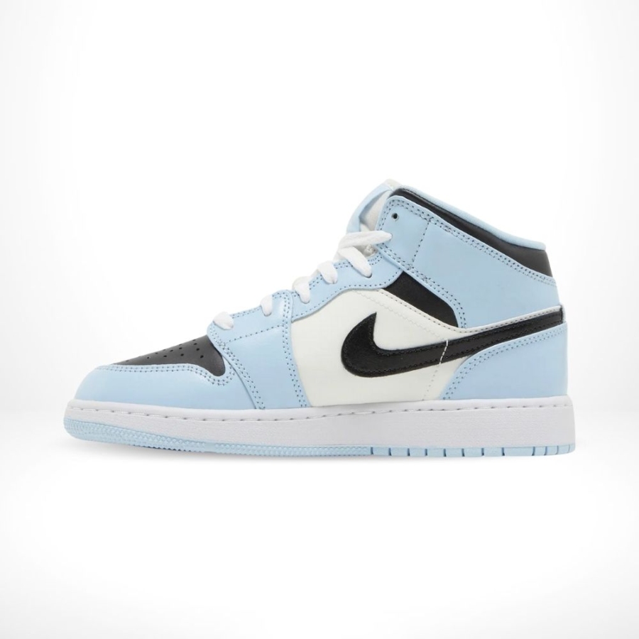 Medial side view of the Air Jordan 1