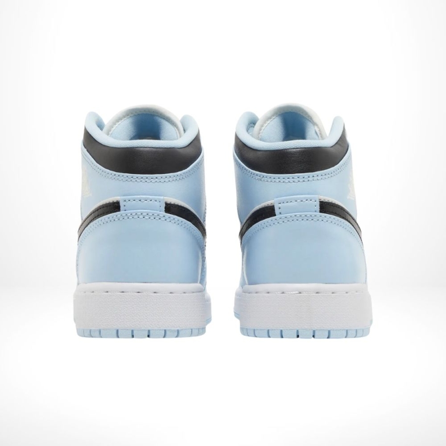Rear view of the Air Jordan 1