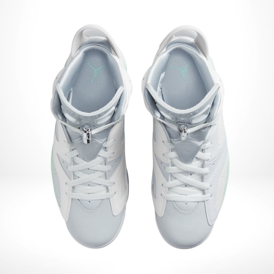 Top-down view of the Air Jordan 6