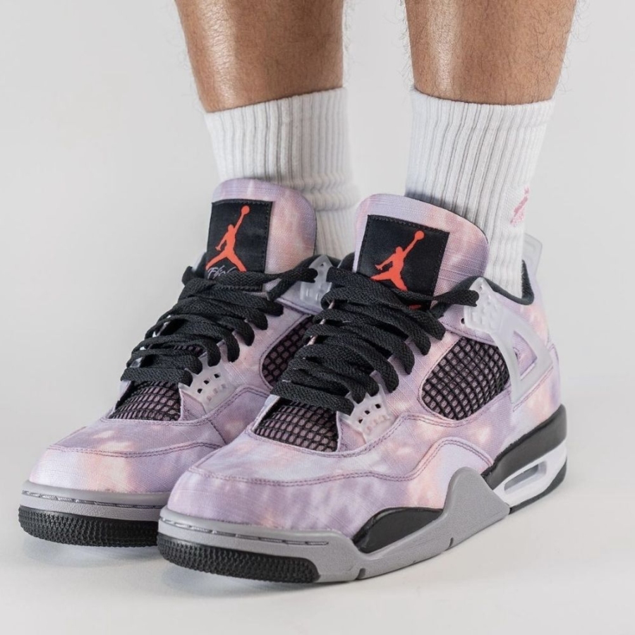 On-foot of the Air Jordan 4