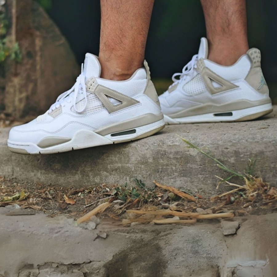 On-foot of the Air Jordan 4