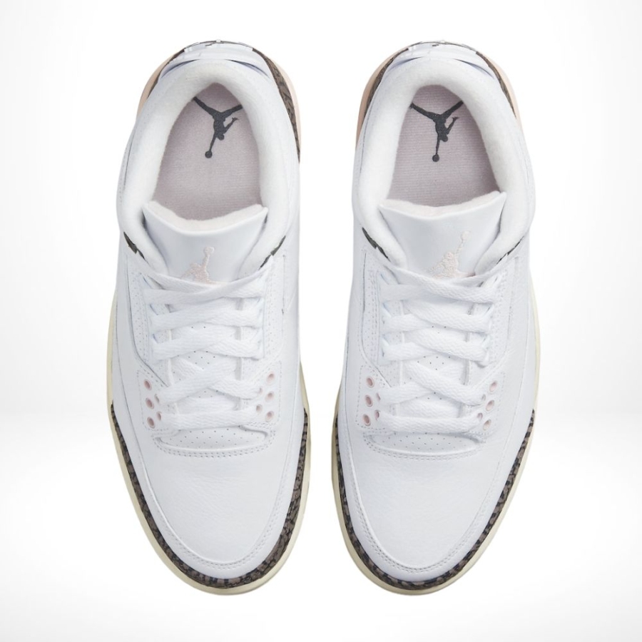 Top-down view of the Air Jordan 3