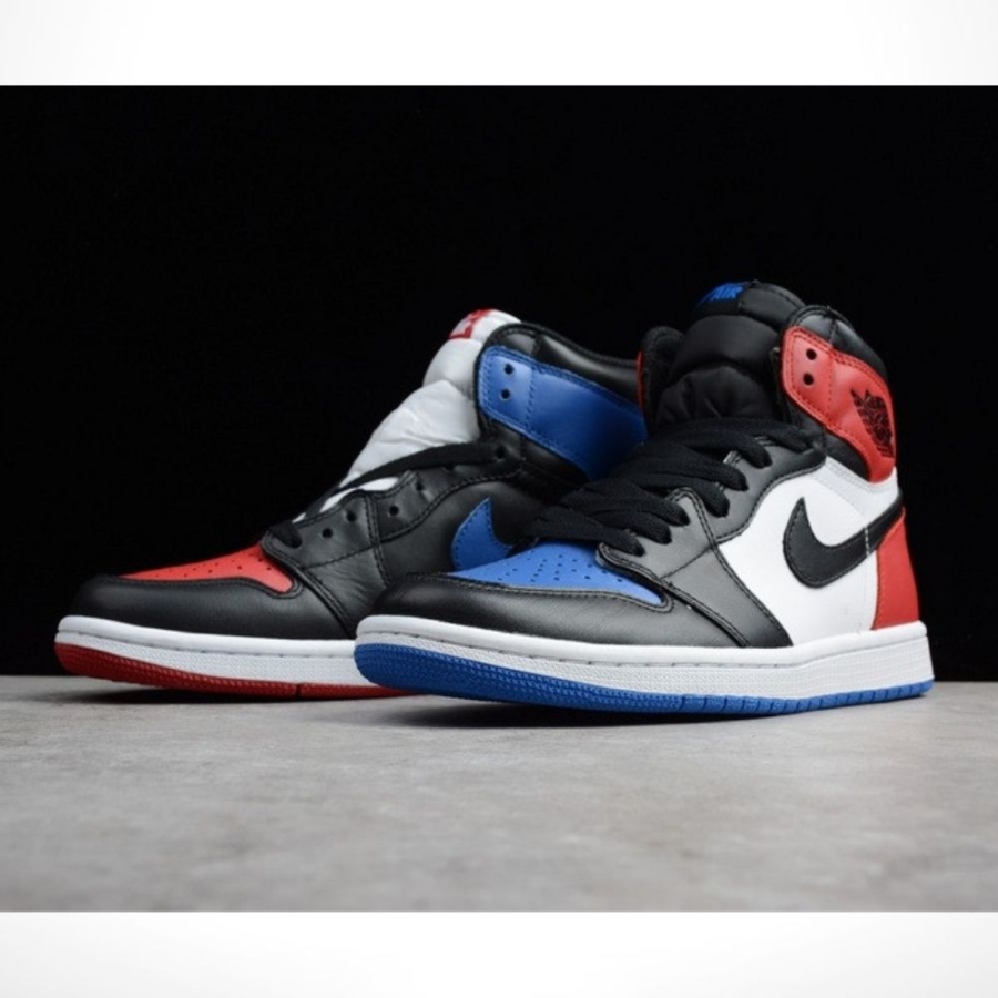 Real lifestyle image of Air Jordan 1