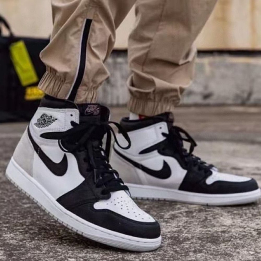 Real lifestyle image of Air Jordan 1