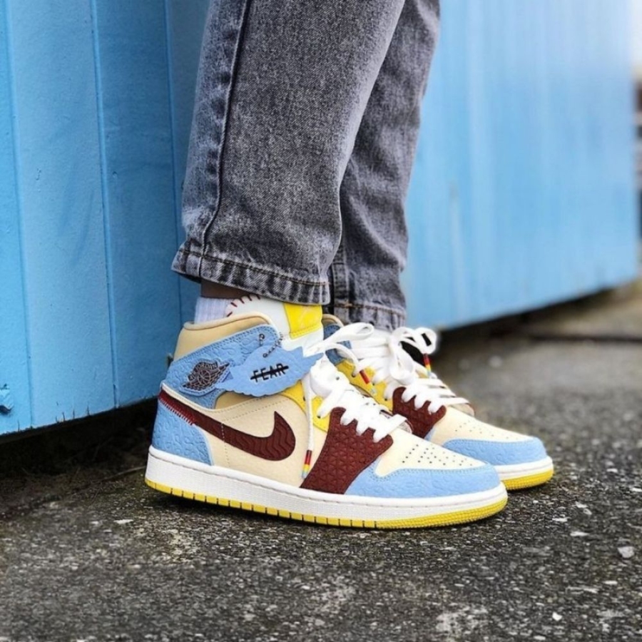 Real lifestyle image of Air Jordan 1