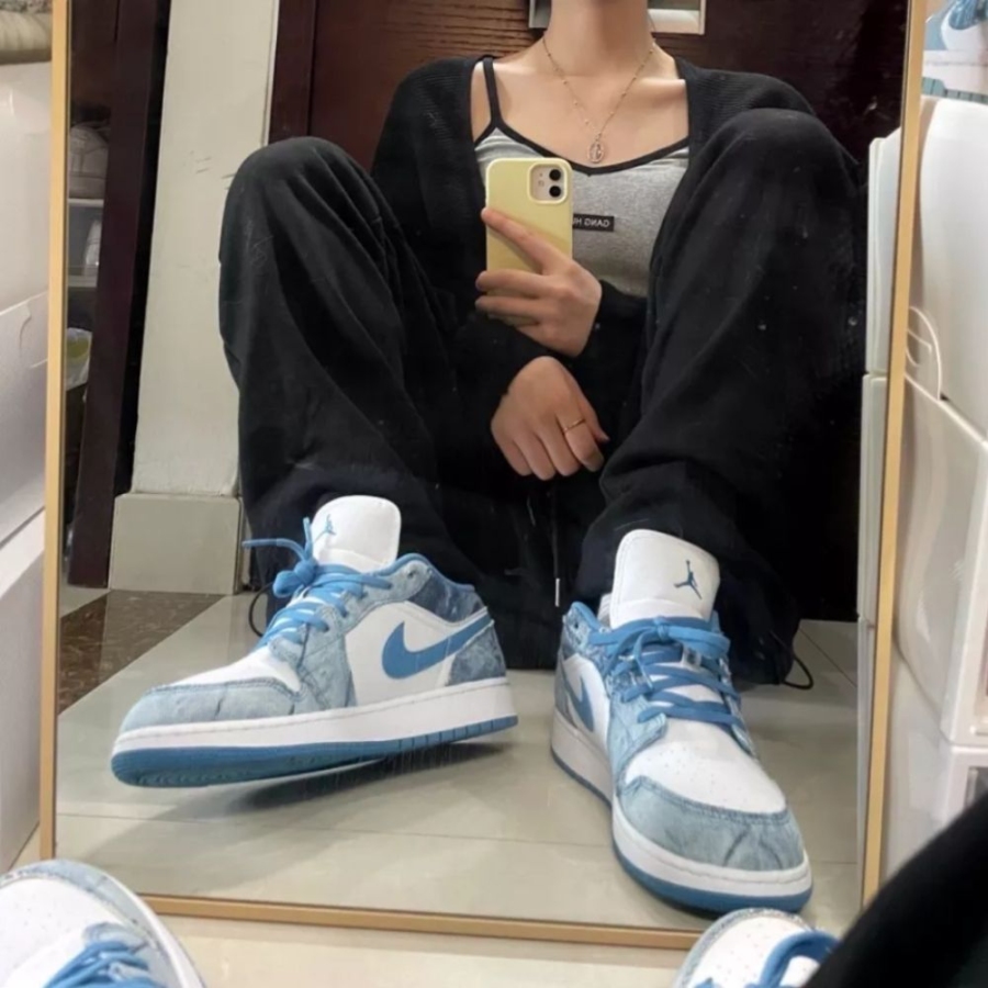 Real lifestyle image of Air Jordan 1