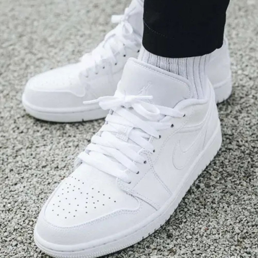 Real lifestyle image of Air Jordan 1