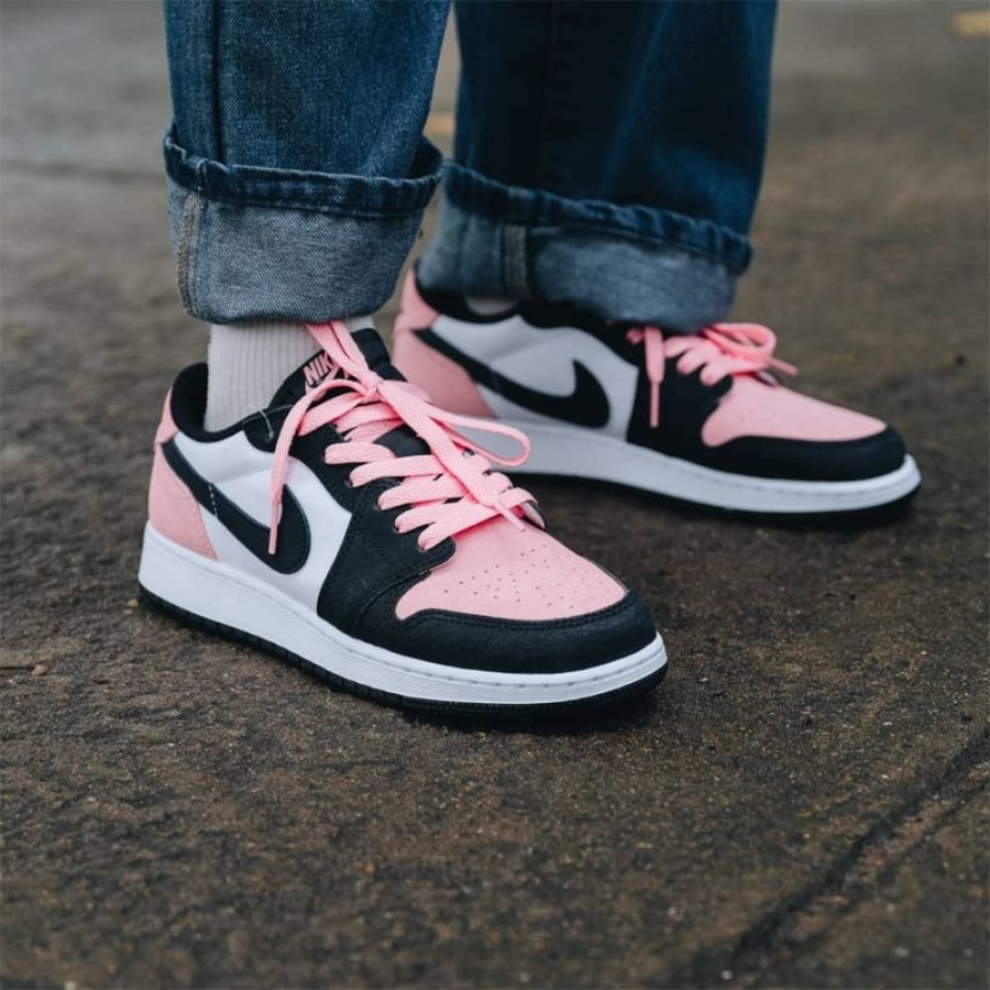Real lifestyle image of Air Jordan 1