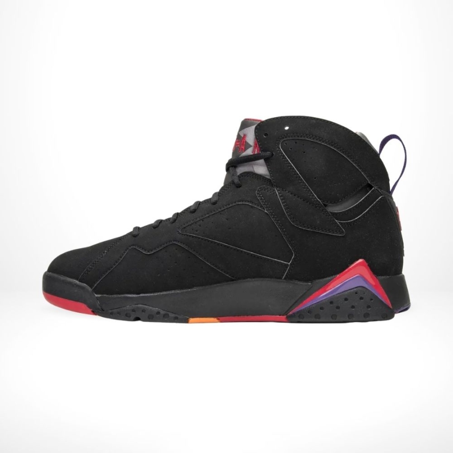 Side profile of Air Jordan 7