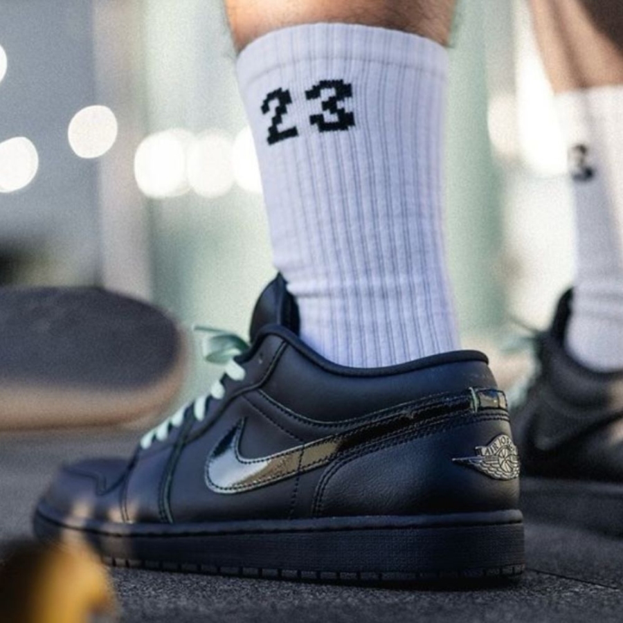 Real lifestyle image of Air Jordan 1