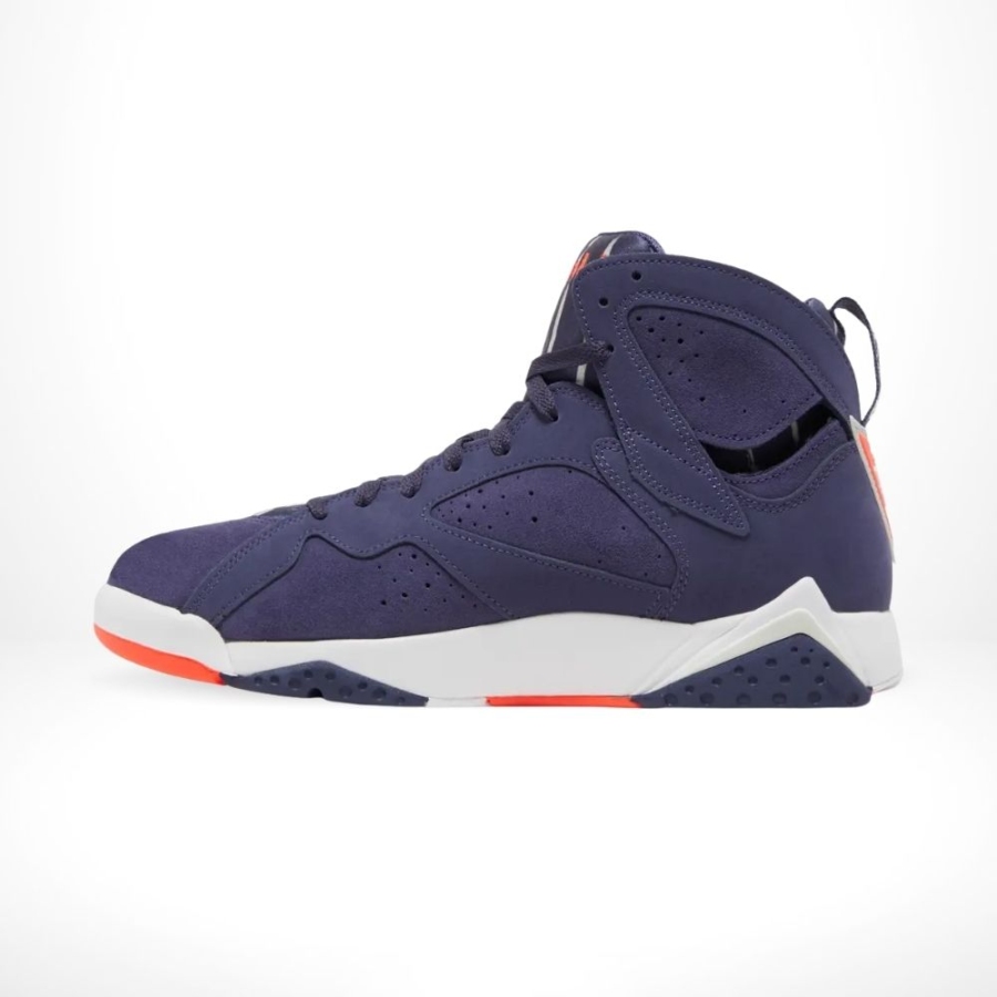 Side profile of Air Jordan 7