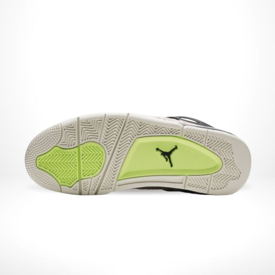 Bottom sole of Air Jordan 4