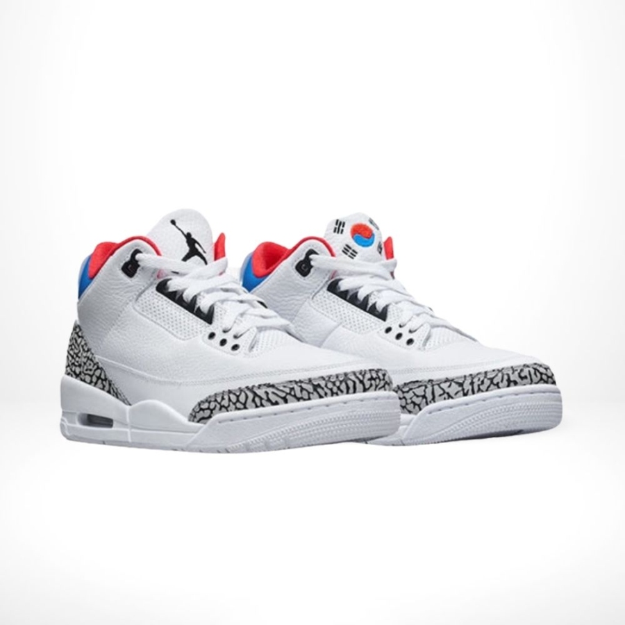 Angle view of Air Jordan 3