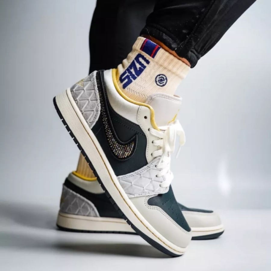 Real lifestyle image of Air Jordan 1