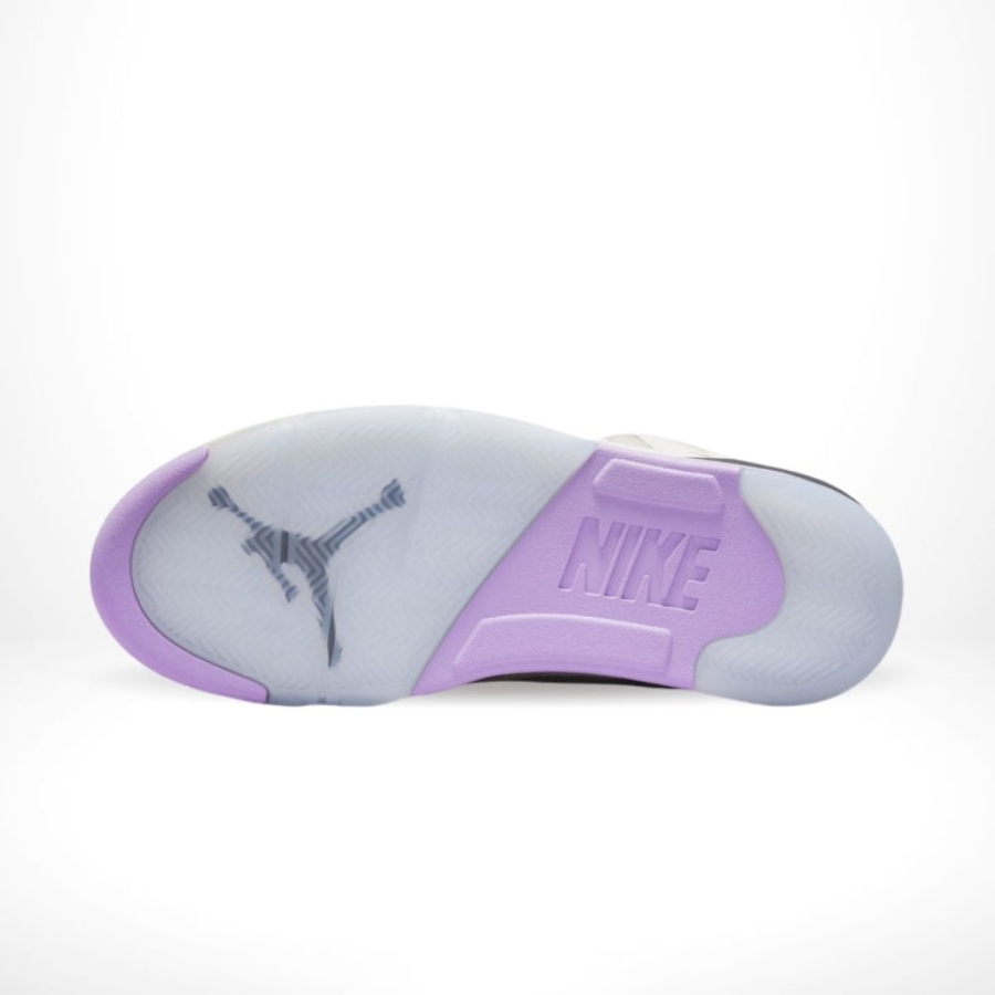 Bottom sole of Air Jordan 5