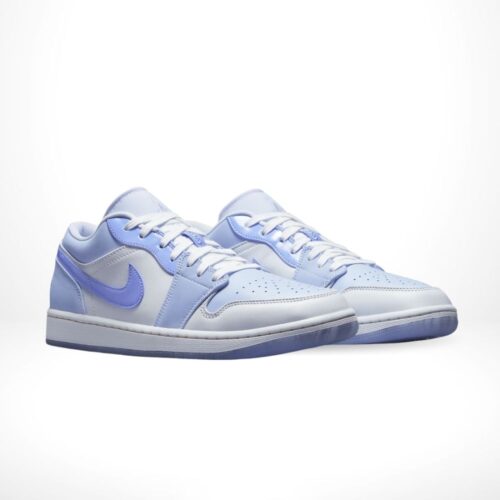 Angle view of Air Jordan 1
