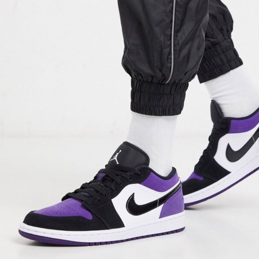 Real lifestyle image of Air Jordan 1
