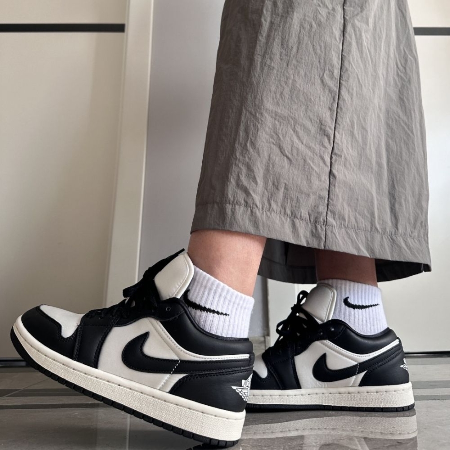 Real lifestyle image of Air Jordan 1
