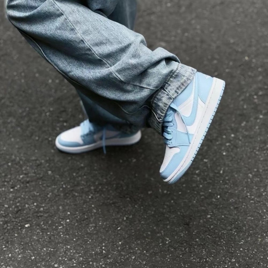 Real lifestyle image of Air Jordan 1