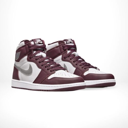 Angle view of Air Jordan 1