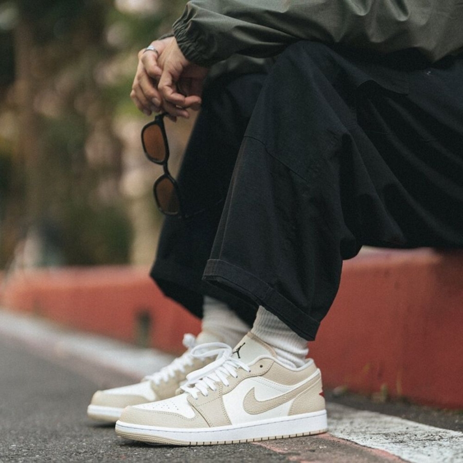 Real lifestyle image of Air Jordan 1