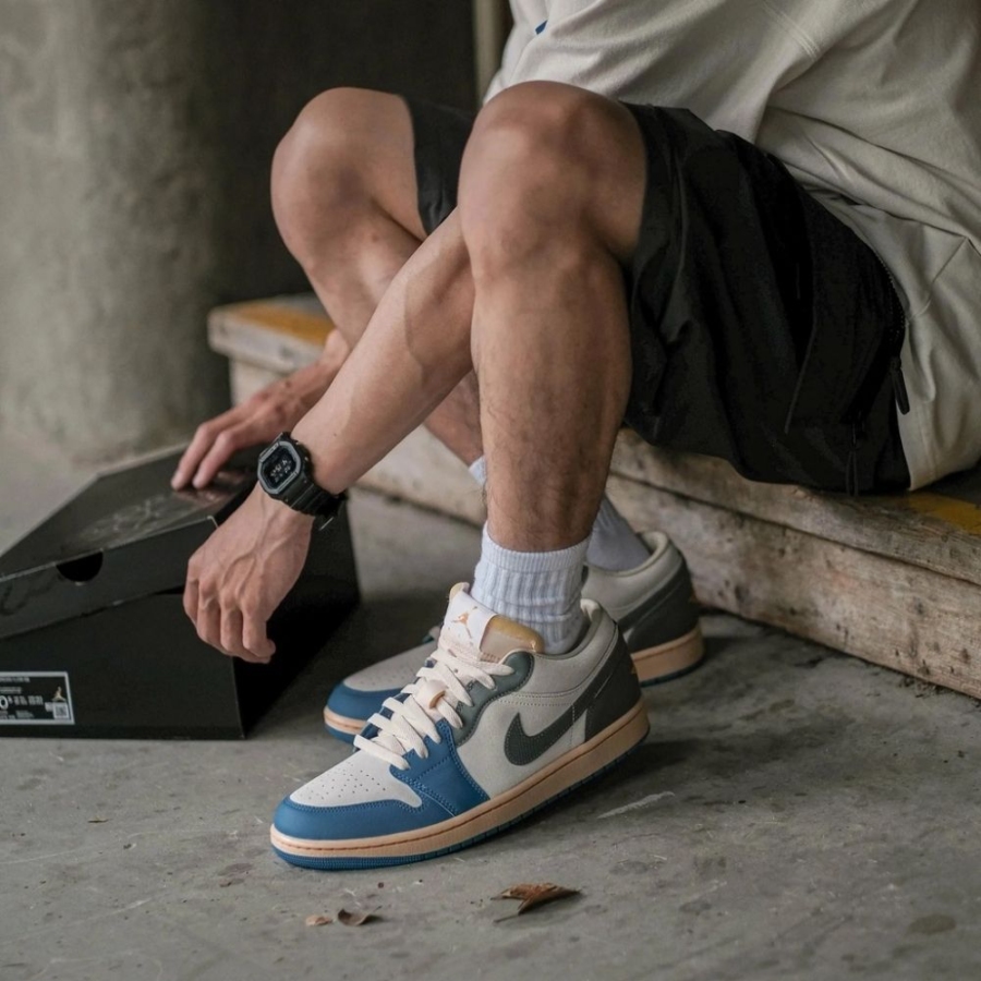 Real lifestyle image of Air Jordan 1