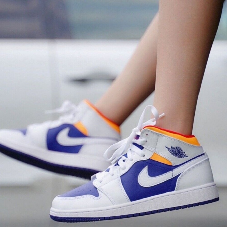 Real lifestyle image of Air Jordan 1