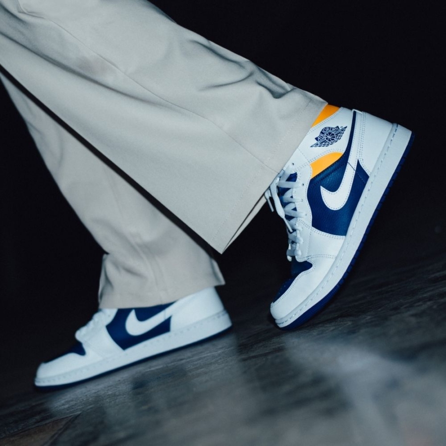 Real lifestyle image of Air Jordan 1