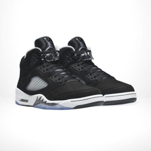 Angle view of Air Jordan 5