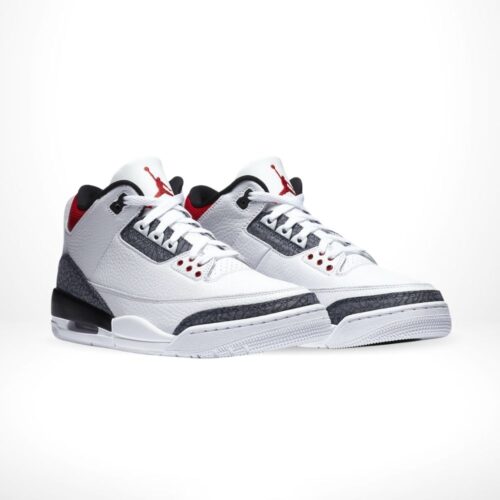 Angle view of Air Jordan 3