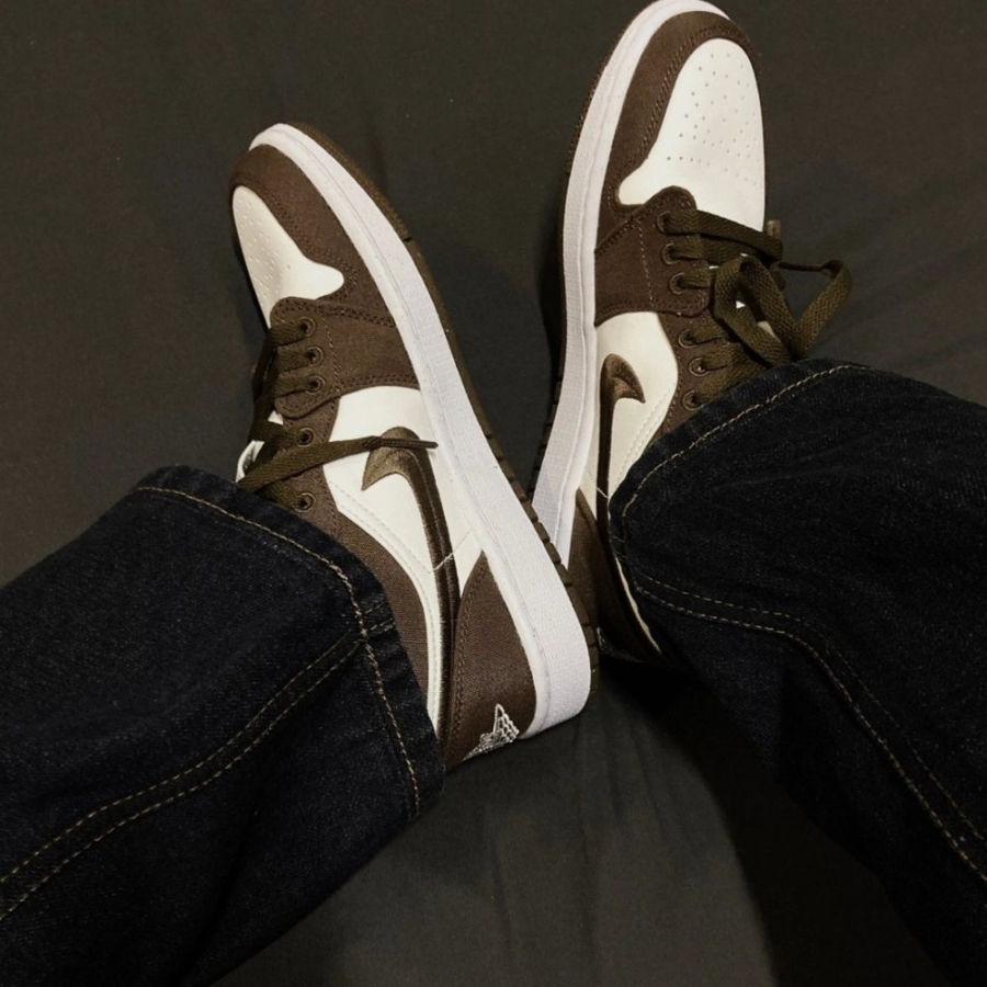 Real lifestyle image of Air Jordan 1