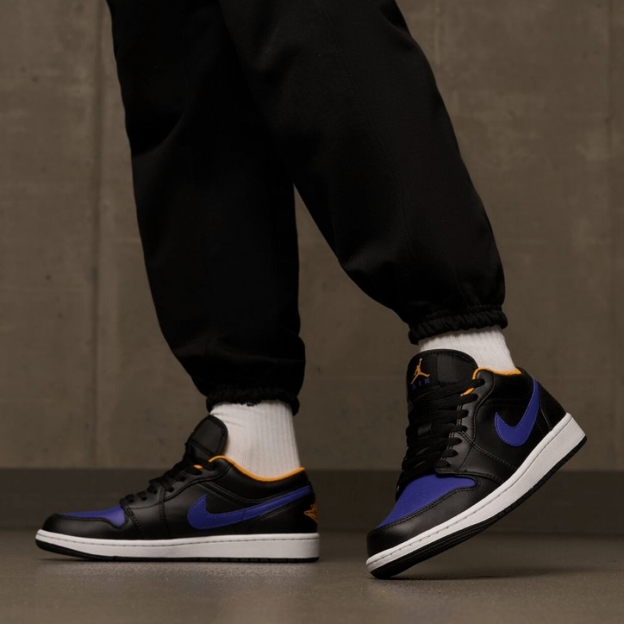 Real lifestyle image of Air Jordan 1
