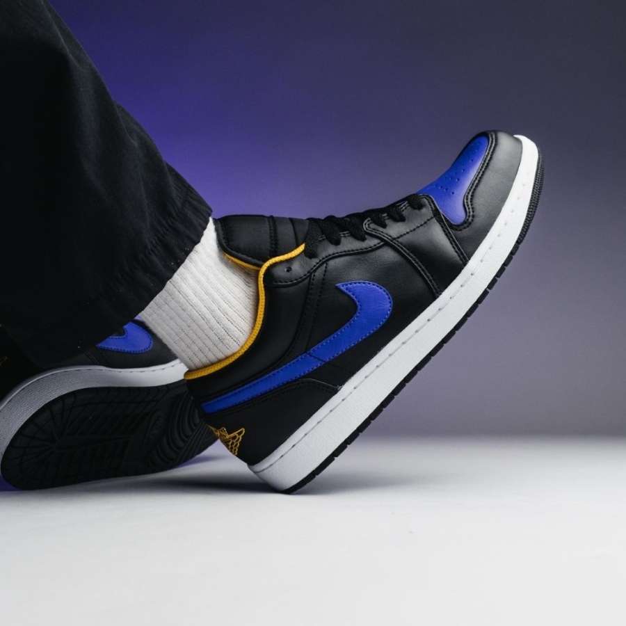 Real lifestyle image of Air Jordan 1
