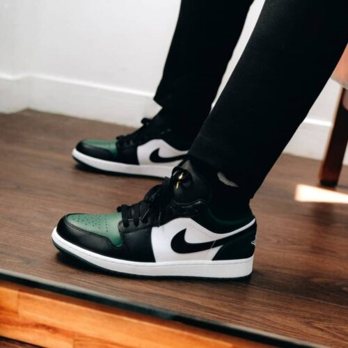 Real lifestyle image of Air Jordan 1