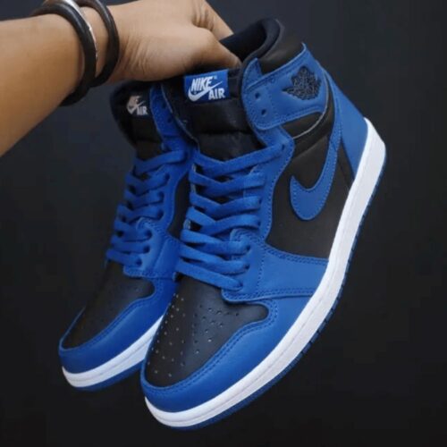 Real lifestyle image of Air Jordan 1