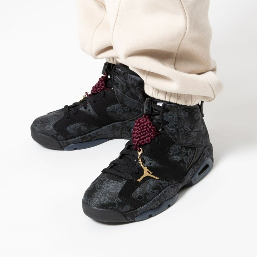 Real lifestyle image of Air Jordan 6