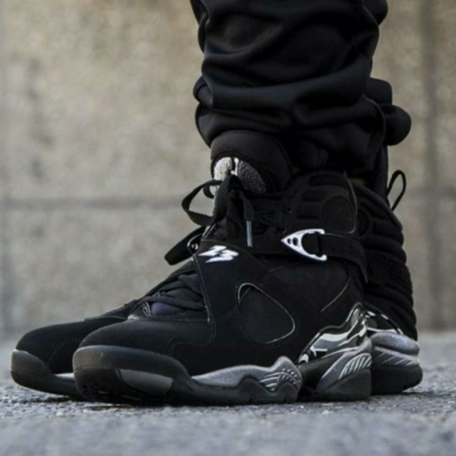 Real lifestyle image of Air Jordan 8