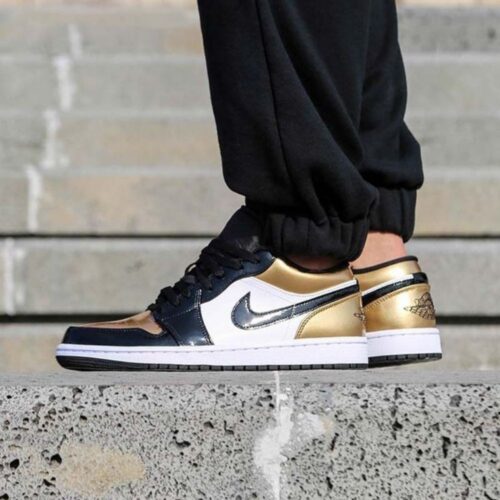 Real lifestyle image of Air Jordan 1