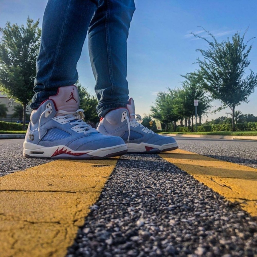 Real lifestyle image of Air Jordan 5