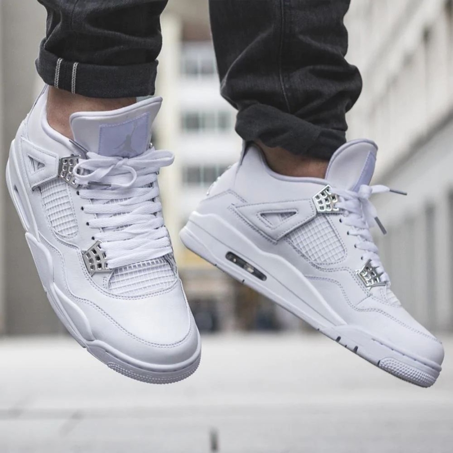 Real lifestyle image of Air Jordan 4