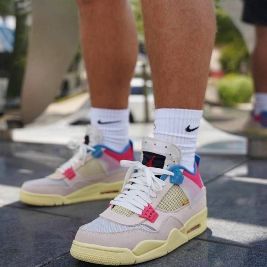 Real lifestyle image of Air Jordan 4