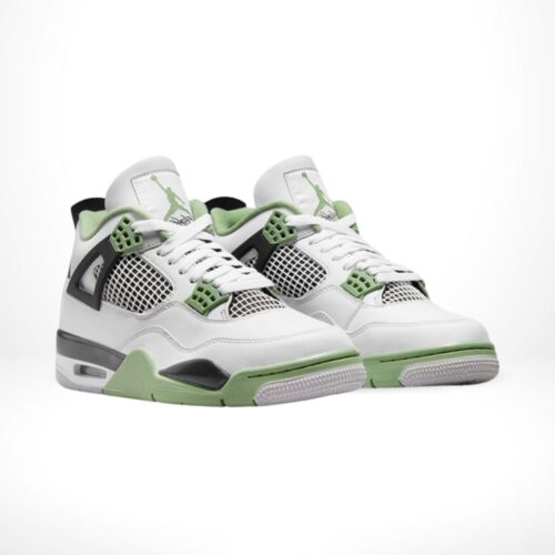 Angle view of Air Jordan 4