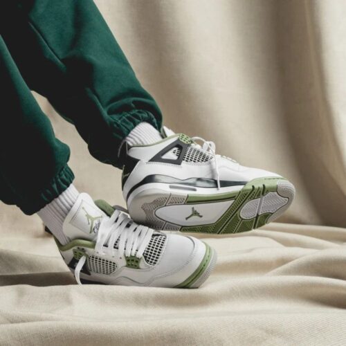 Real lifestyle image of Air Jordan 4