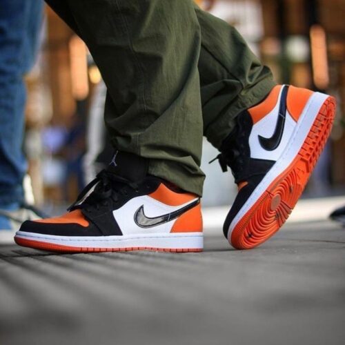 Real lifestyle image of Air Jordan 1