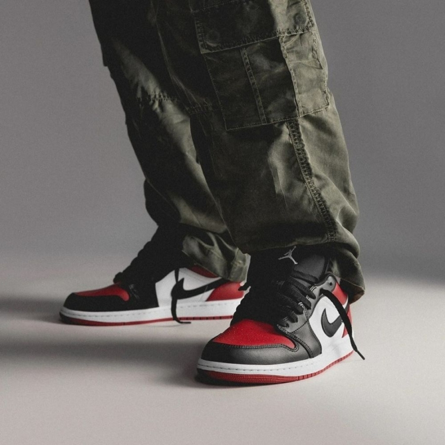 Real lifestyle image of Air Jordan 1