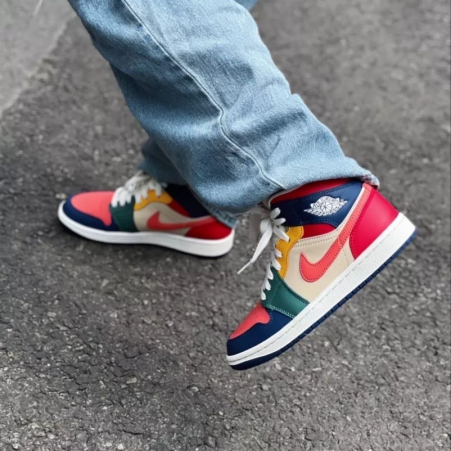 Real lifestyle image of Air Jordan 1