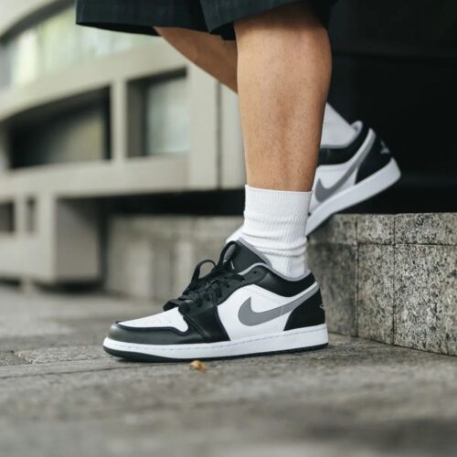 Real lifestyle image of Air Jordan 1