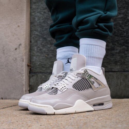 Top view of Air Jordan 4
