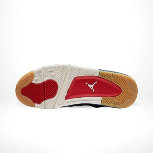 Bottom sole of Air Jordan 4