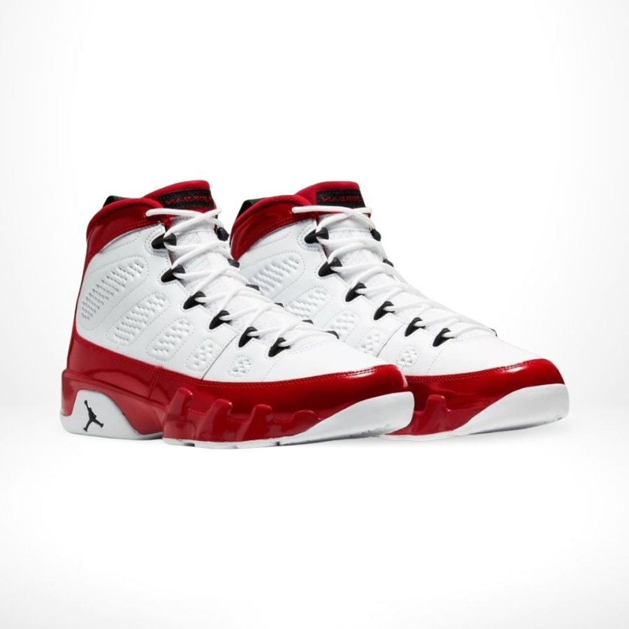 Angle view of Air Jordan 9